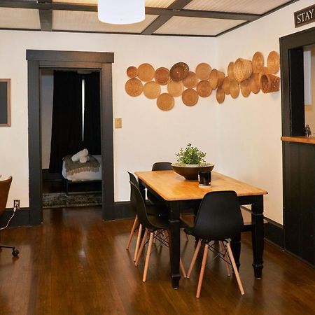 فيلا Cozy Atl Getaway - 5 Min From Airport & Downtown أتلانتا المظهر الخارجي الصورة